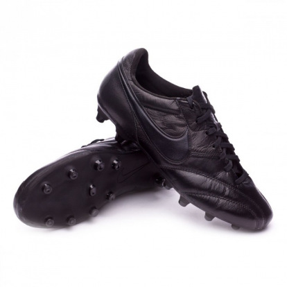 scarpe da calcio nere
