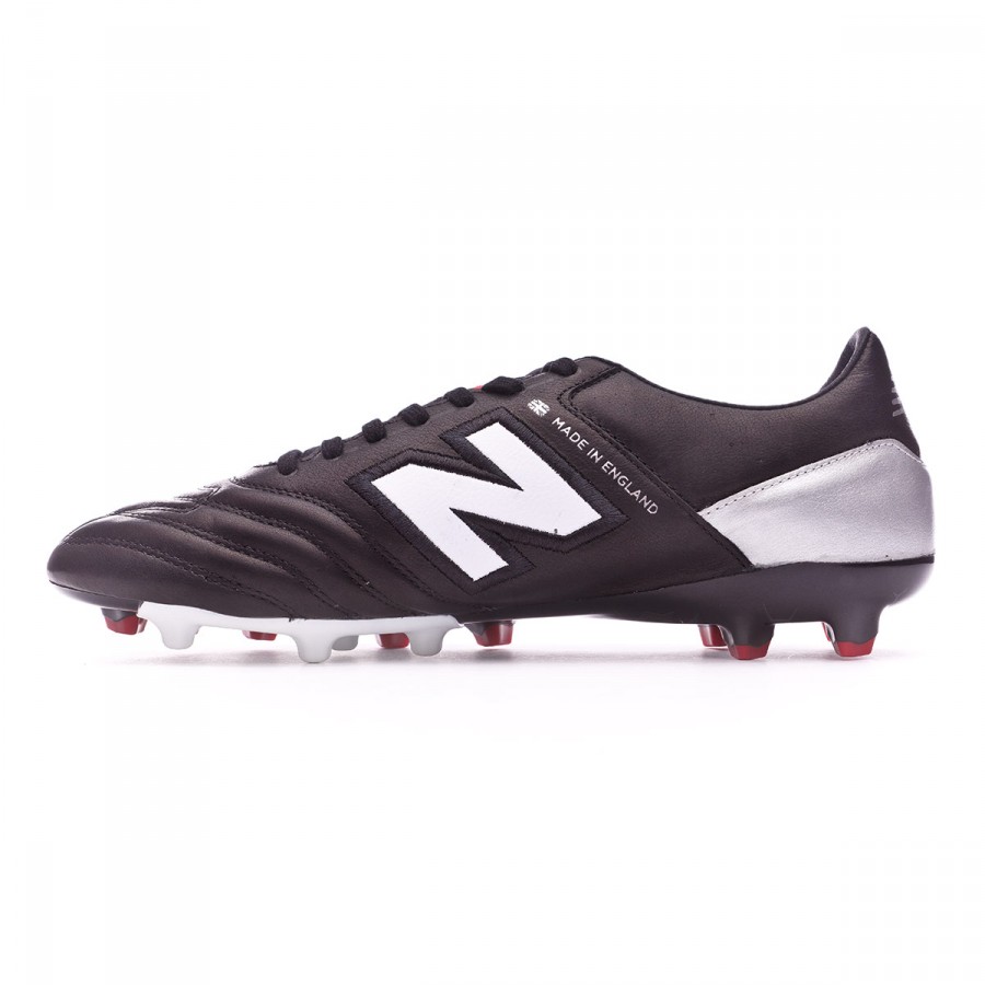 new balance boots black