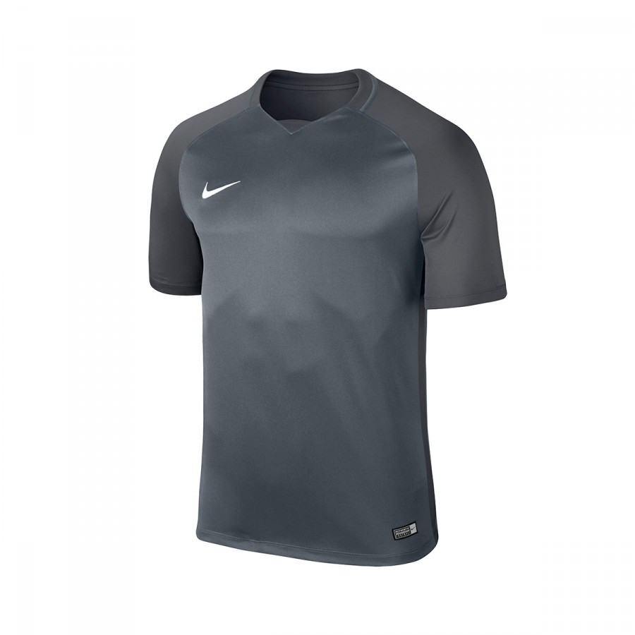 dark grey nike shirt