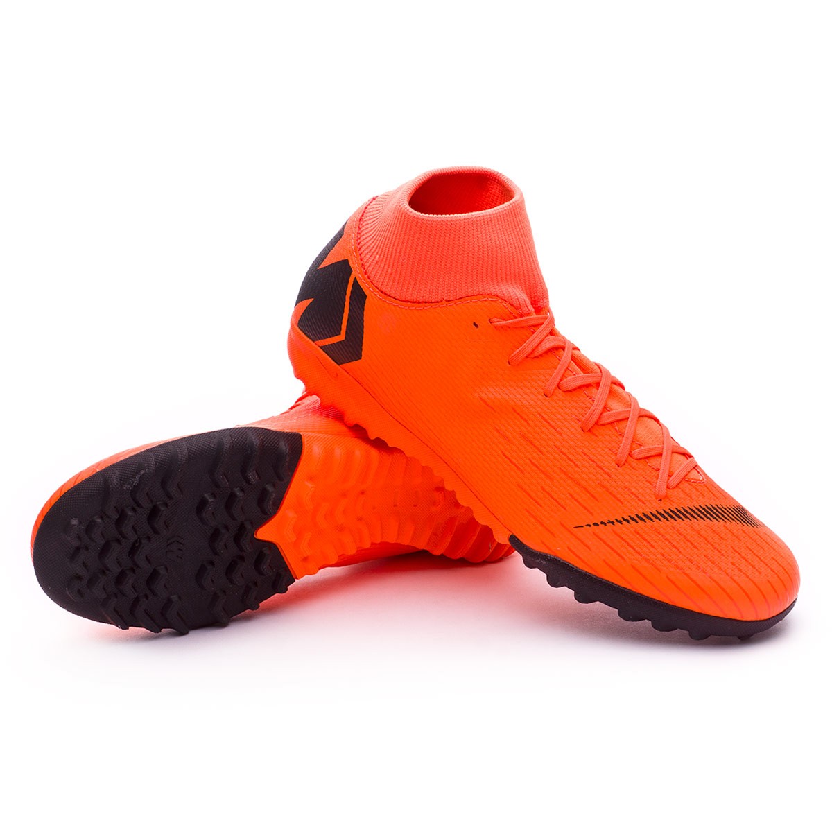 precio de tenis nike hypervenom