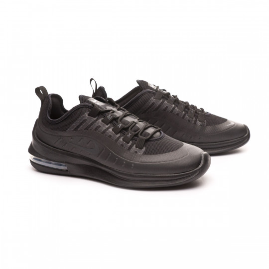 black air max axis trainers