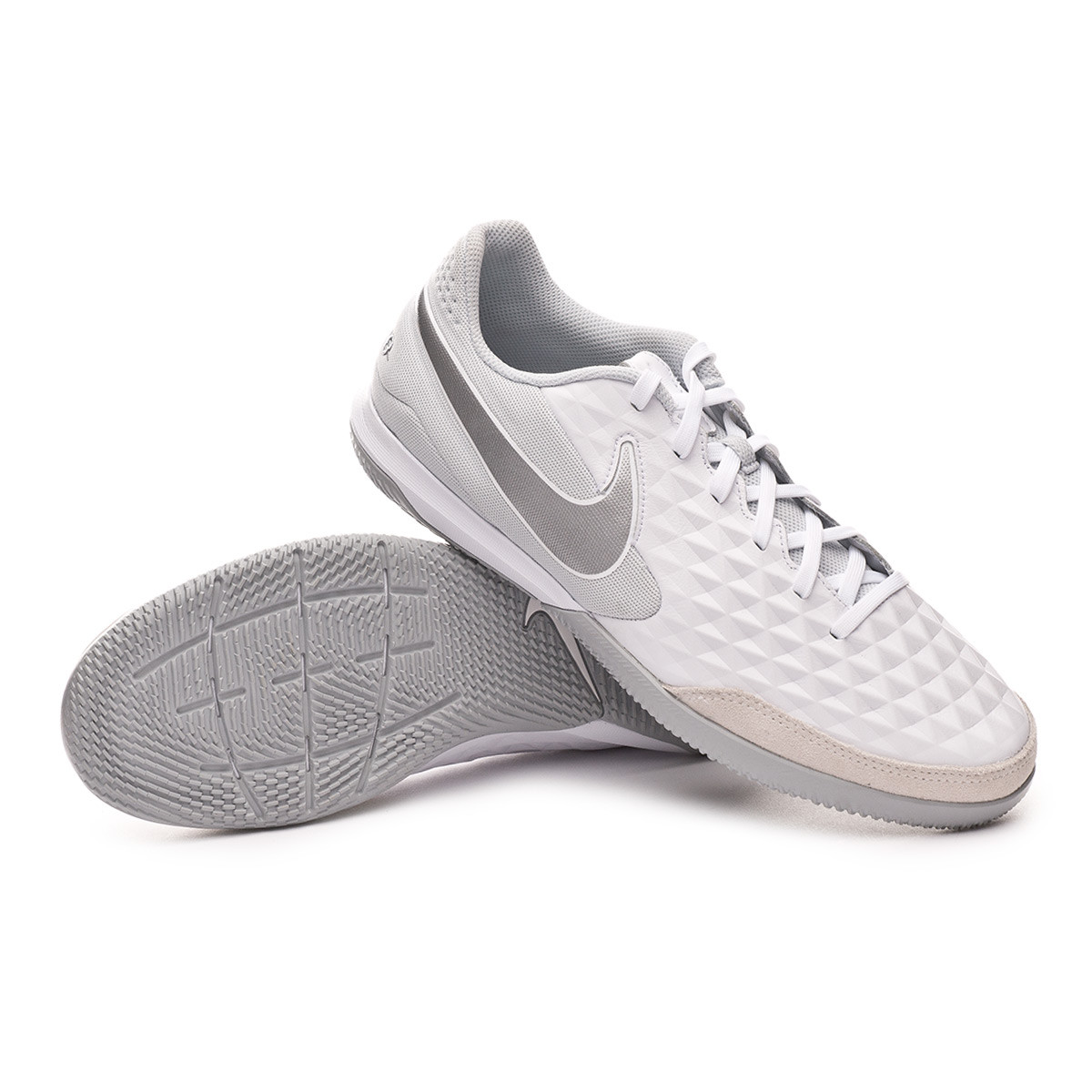 Zapatilla Nike Tiempo Legend VIII Academy IC White-Chrome-Pure platinum -  Tienda de fútbol Fútbol Emotion