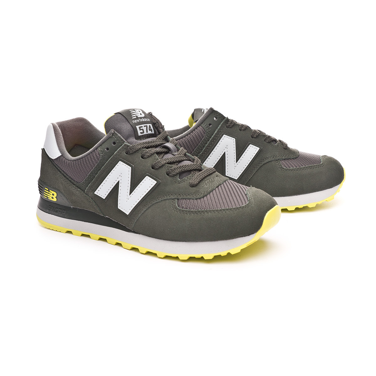 new balance 574 trainers in black