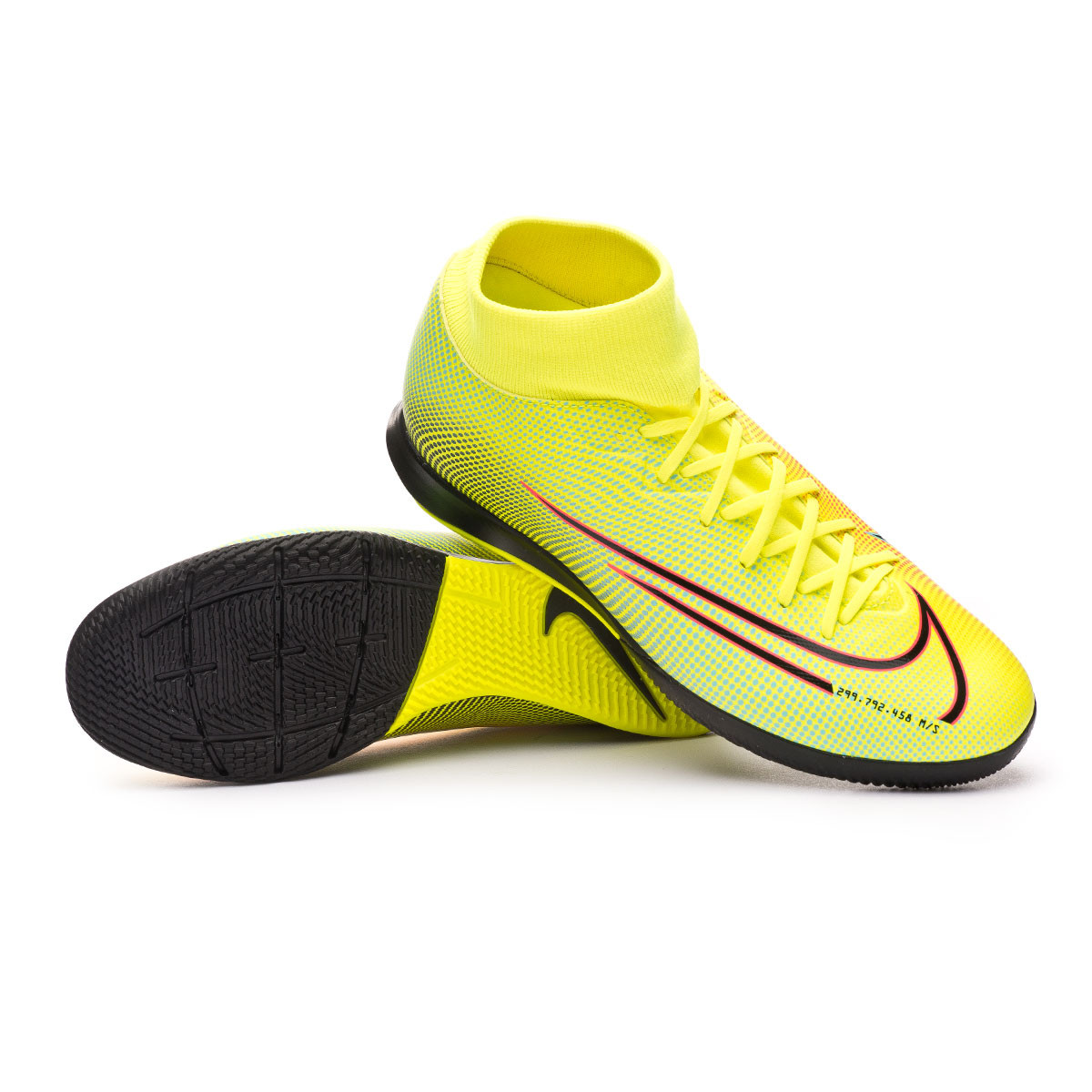 Nike Mercurial Superfly VI Academy GS soccer shoes.