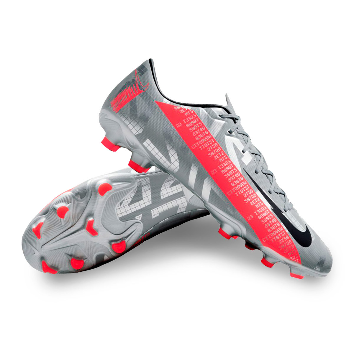 The latest Nike Mercurial Vapor 13. Volky Football Boots.