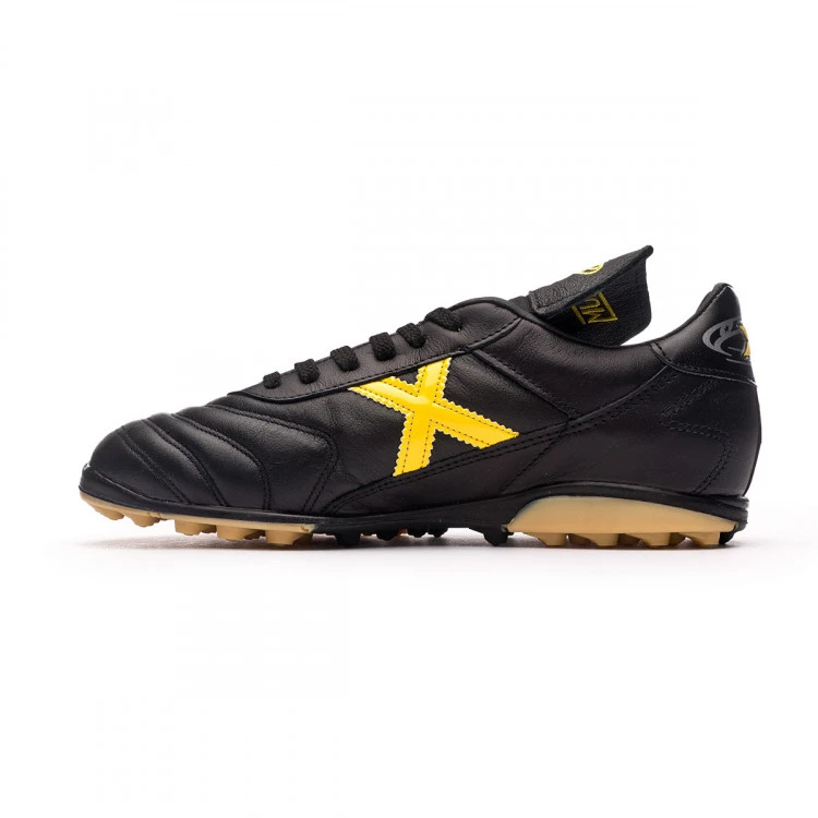 bota-munich-mundial-turf-black-yellow-2