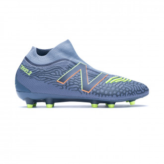 new balance football boots laceless