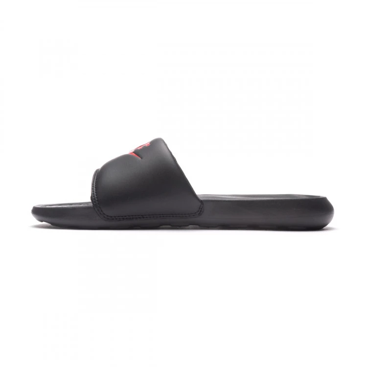 chanclas-nike-victori-one-slide-black-university-red-black-2