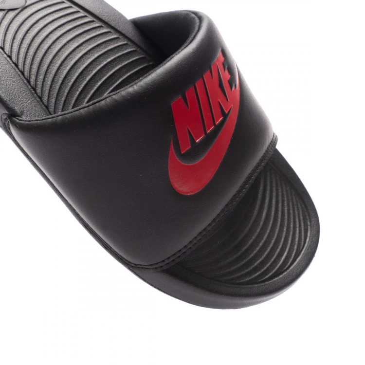 chanclas-nike-victori-one-slide-black-university-red-black-5