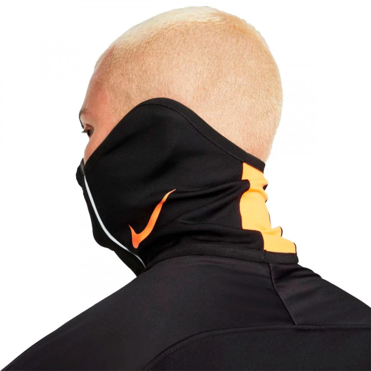 braga-de-cuello-nike-dri-fit-strike-winter-warrior-black-total-orange-1