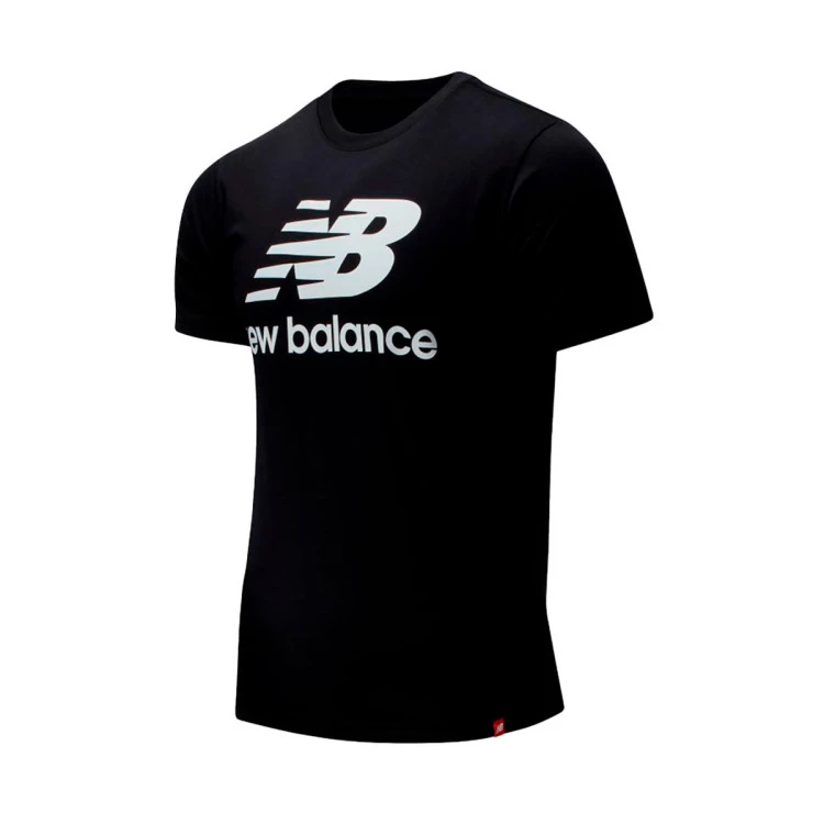 camiseta-new-balance-essentials-stacked-logo-black-1