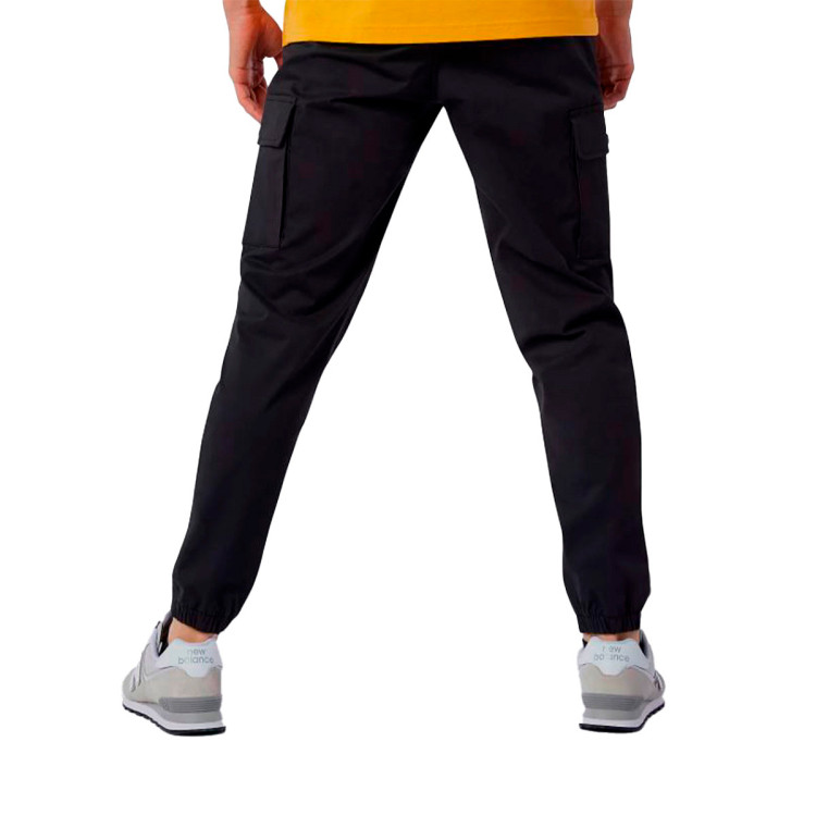 pantalon-largo-new-balance-athletics-woven-cargo-black-1