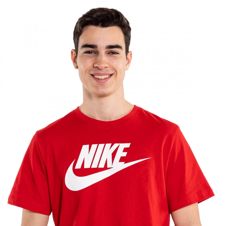 camiseta-nike-nsw-icon-futura-university-red-white-3