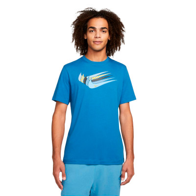 camiseta nike nsw swoosh