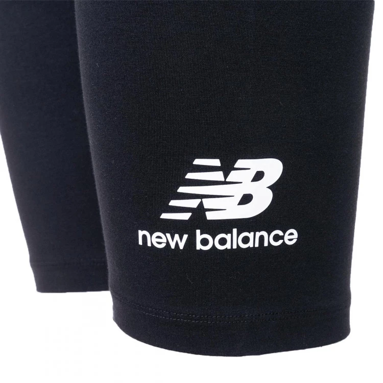 pantalon-corto-new-balance-essentials-stacked-fitted-mujer-negro-2