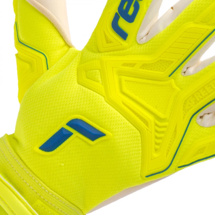 guante-reusch-attrakt-freegel-gold-x-safety-yellow-deep-blue-white-4