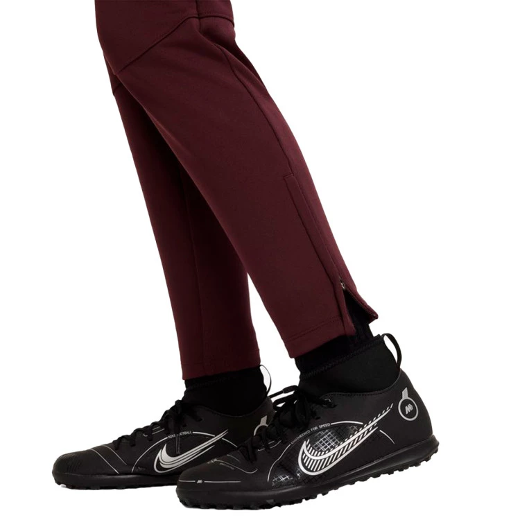 pantalon-largo-nike-therma-fit-academy-winter-warrior-nino-burgundy-crush-reflective-silver-4