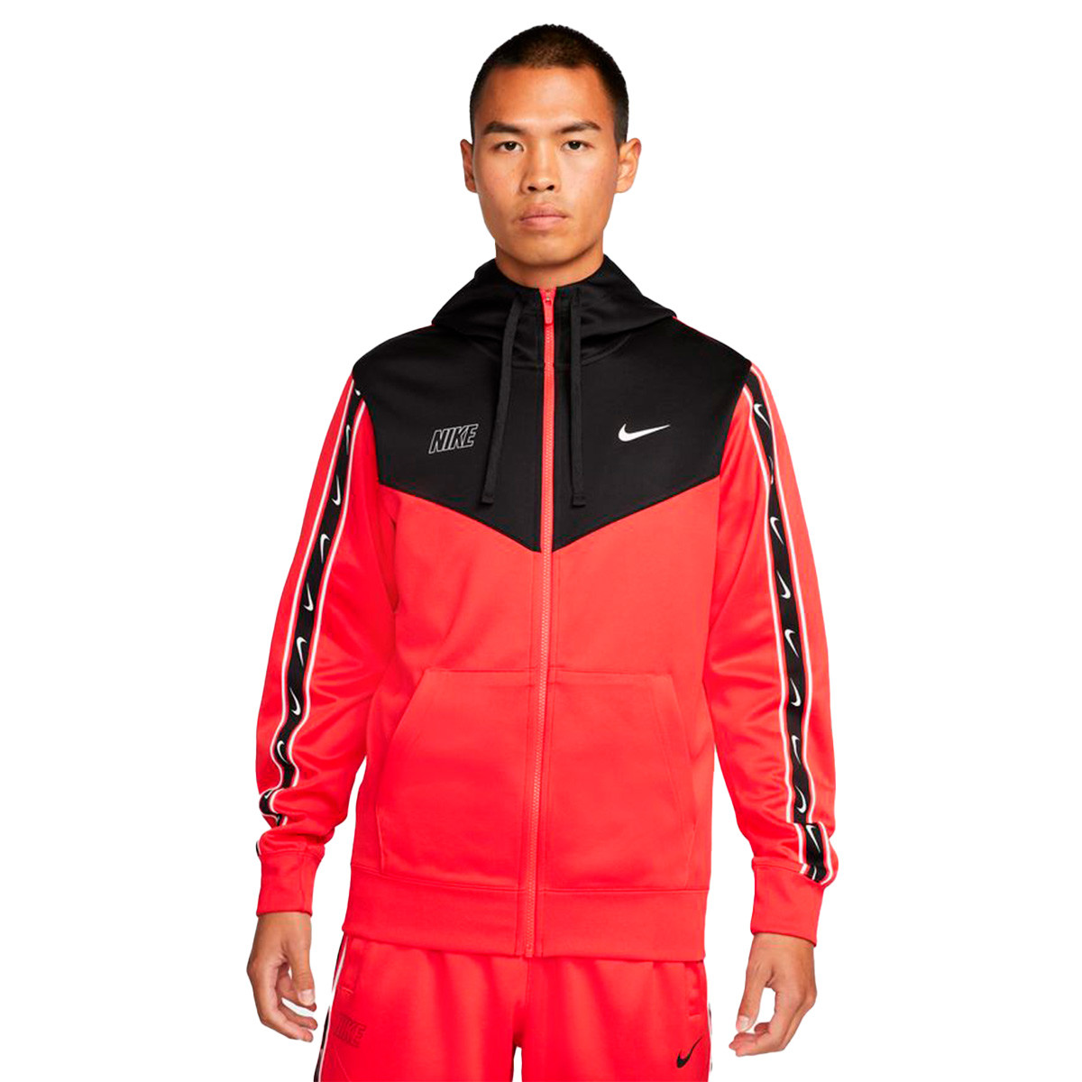 Inmundo Distribuir Inválido Chaqueta Nike Sportswear Repeat Swoosh Polyknit Light Crimson-Black -  Fútbol Emotion