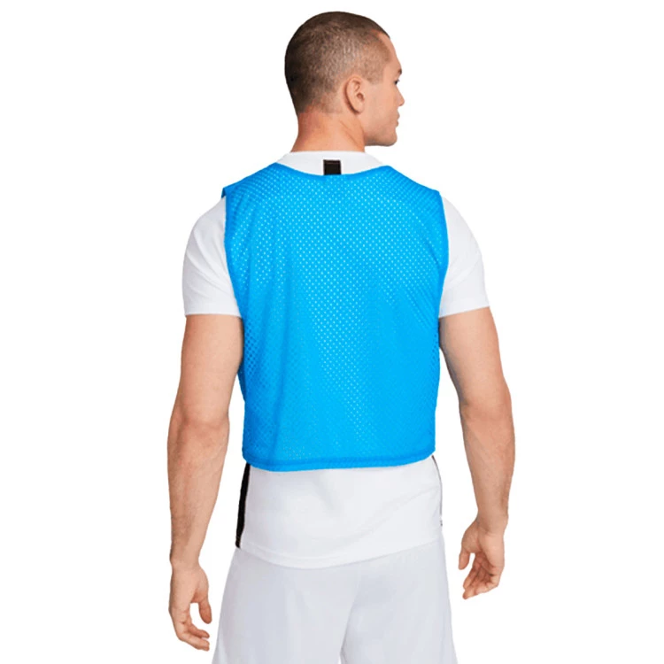 peto-nike-training-bib-park-20-photo-blue-black-1