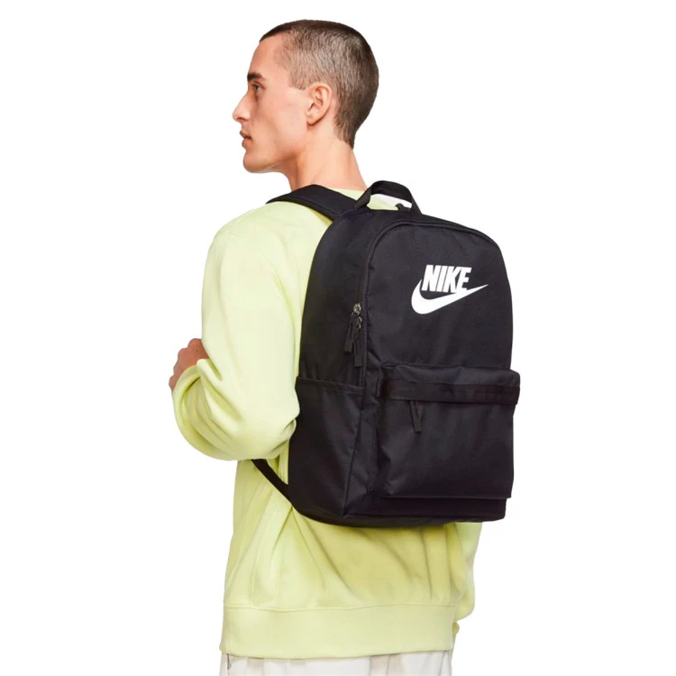 mochila-nike-heritage-black-white-4