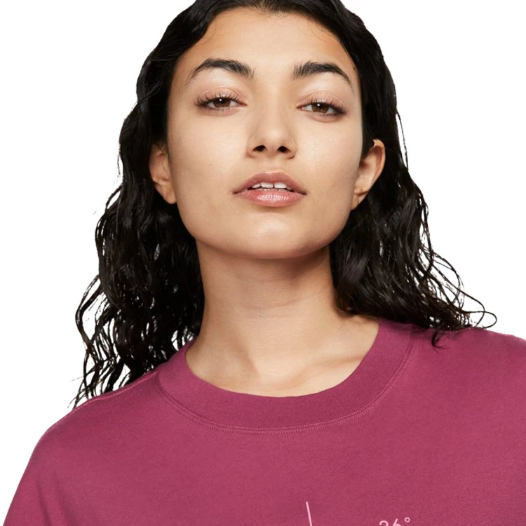 camiseta-nike-sportswear-sport-utility-mujer-rosewood-2