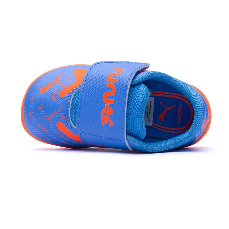 bota-puma-future-play-turf-cinta-adhesiva-nino-blue-glimmer-white-ultra-orange-4