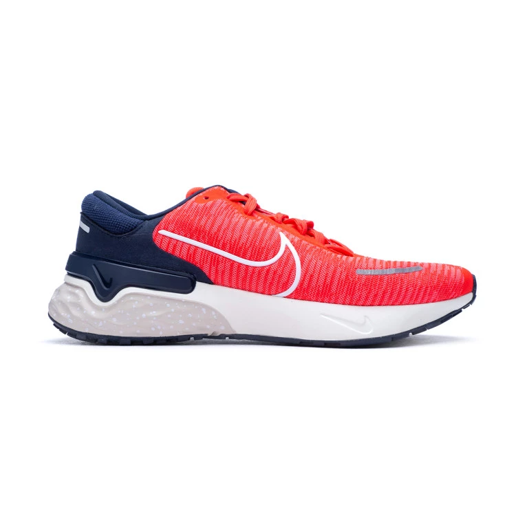 zapatilla-nike-renew-run-4-bright-crimson-white-hot-punch-obsidian-1