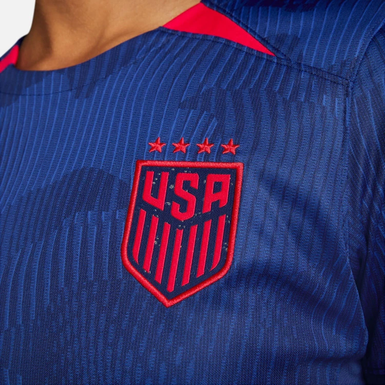 camiseta-nike-estados-unidos-segunda-equipacion-stadium-mundial-femenino-2023-mujer-hyper-royal-loyal-blue-speed-red-4