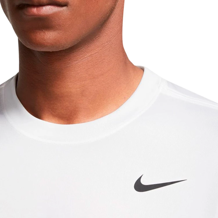 camiseta-nike-dri-fit-legend-white-marron-2