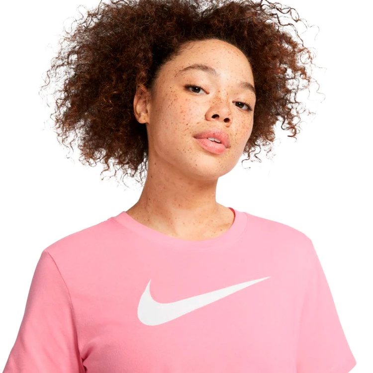 camiseta-nike-dri-fit-swoosh-mujer-coral-chalk-pure-heather-white-2