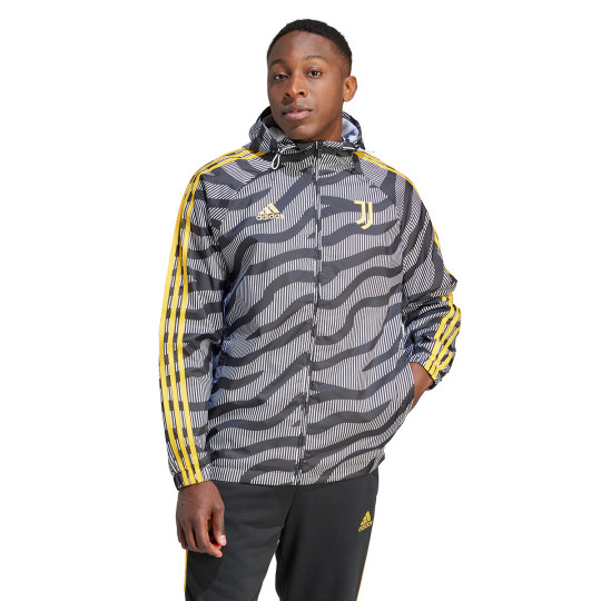 Juventus FC Raincoat: Comfortable and Stylish Rain Jacket for Die-Hard Fans – Made from Recycled Materials