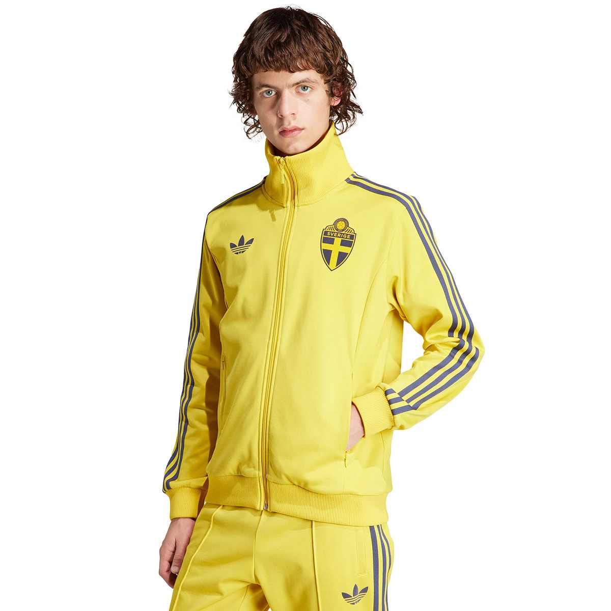 Jacket adidas Sweden x Originals Fanswear 2023-2024 Tribe Yellow - Fútbol  Emotion