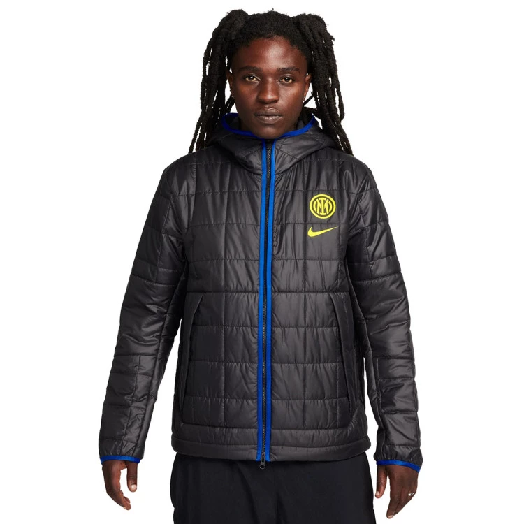 chaqueta-nike-fc-inter-de-milan-fanswear-2023-2024-black-lyon-blue-vibrant-yellow-0