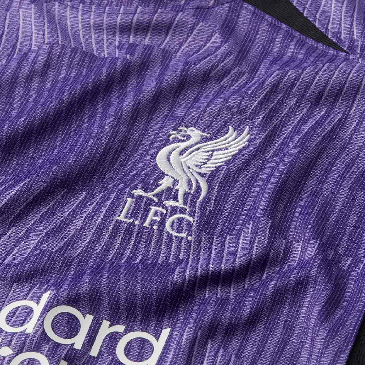 Terceira camisa do Liverpool FC 2023-2024 é apresentada pela Nike