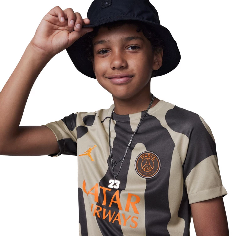 camiseta-jordan-paris-saint-germain-x-jordan-pre-match-2023-2024-nino-stone-iron-grey-magmaange-2