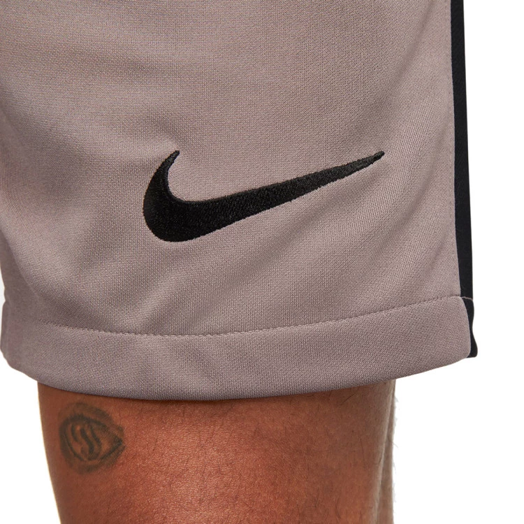 pantalon-corto-nike-tottenham-tercera-equipacion-2023-2024-taupe-haze-black-3