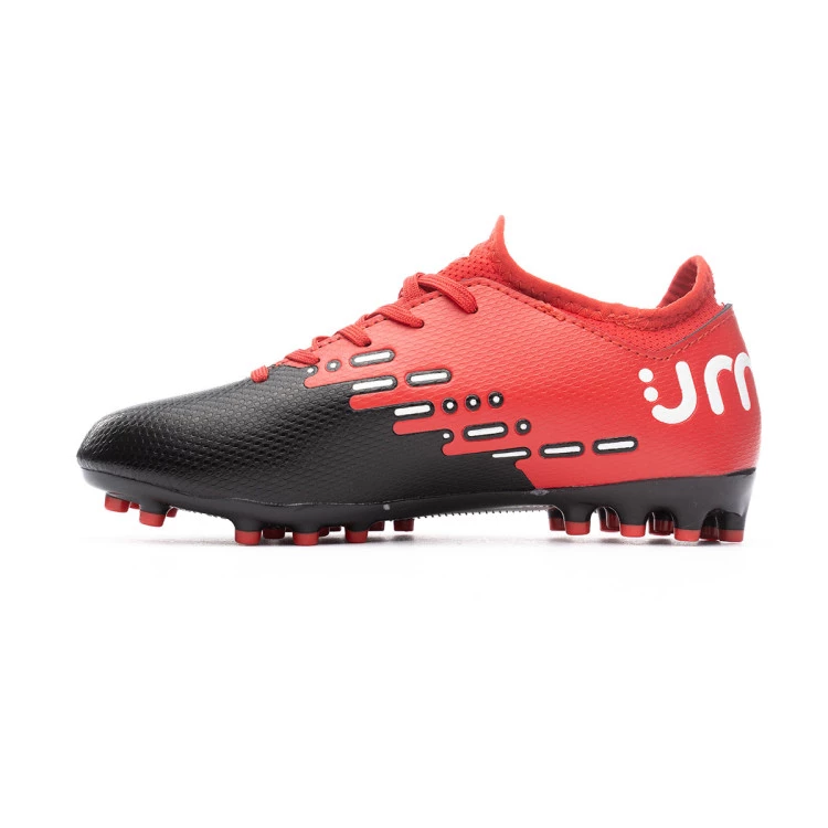 bota-umbro-cypher-ag-nino-black-white-bermillon-2