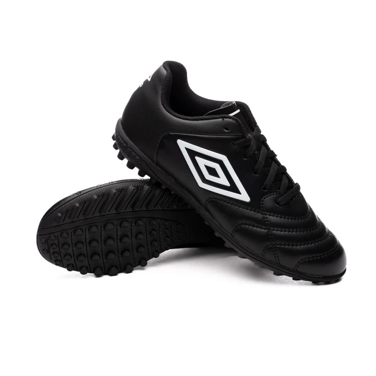 bota-umbro-umbro-classico-xi-turf-nino-black-white-0