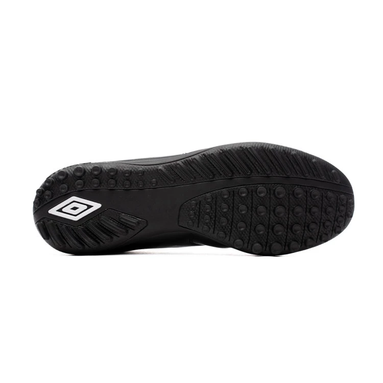 bota-umbro-umbro-classico-xi-turf-nino-black-white-3