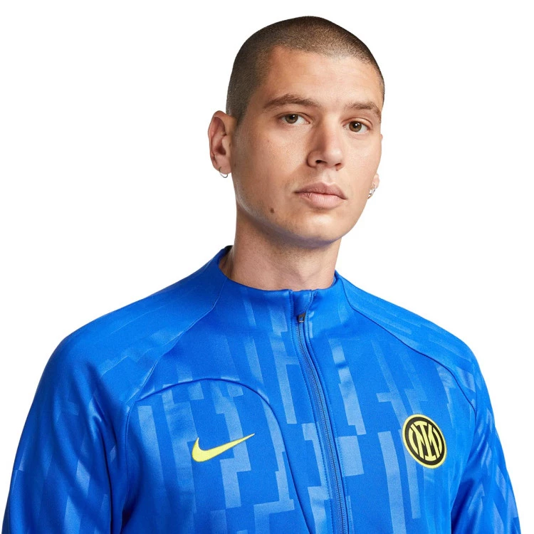 chaqueta-nike-inter-milan-fanswear-2023-2024-lyon-blue-vibrant-yellow-2