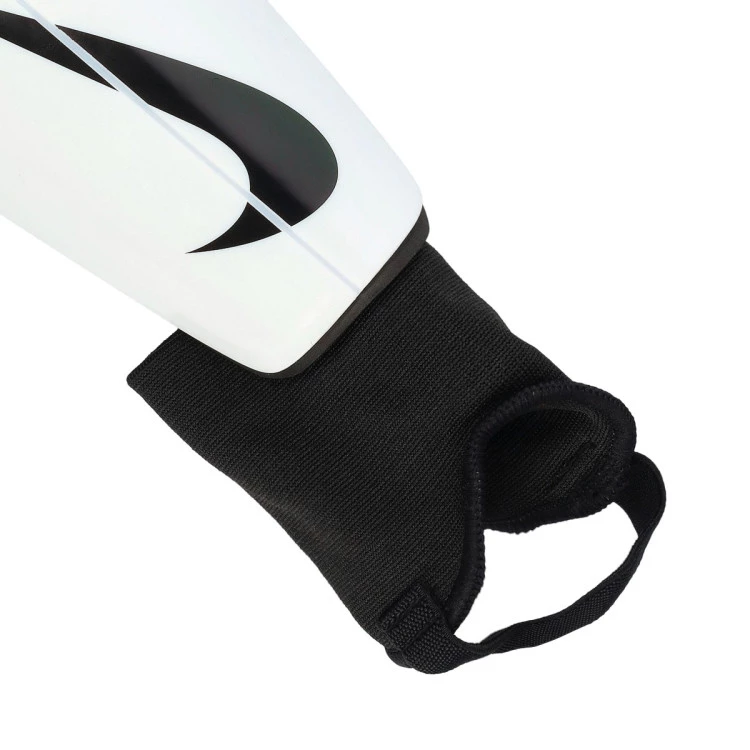 espinillera-nike-charge-guard-white-black-2