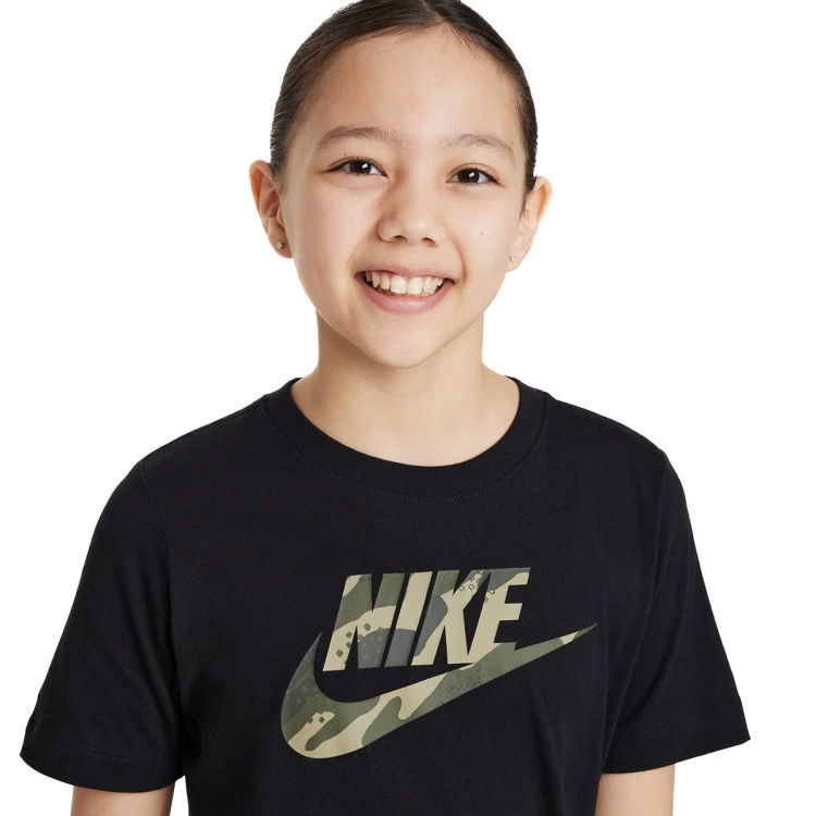 camiseta-nike-sportswear-club-seasonal-camo-nino-black-3