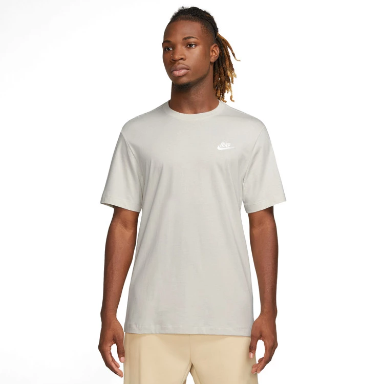 camiseta-nike-sportswear-club-light-bone-0