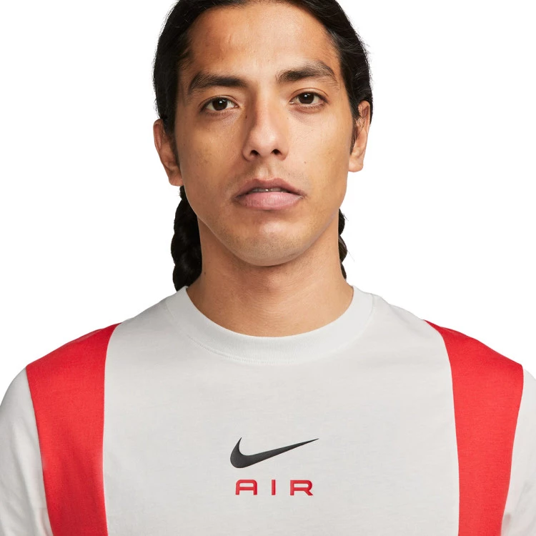 camiseta-nike-sportswear-swoosh-air-top-summit-white-crimson-summit-white-3