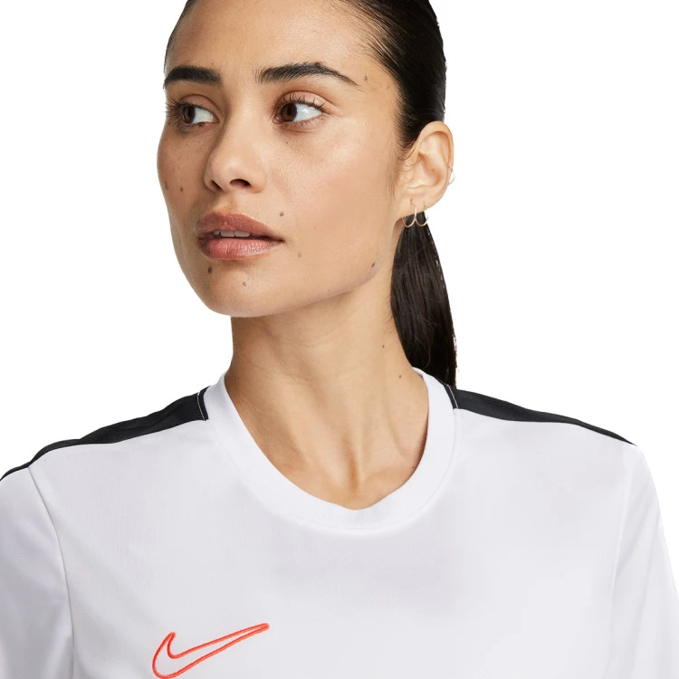 camiseta-nike-dri-fit-academy-23-mujer-white-2