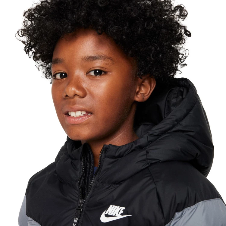 cazadora-nike-sportswear-syn-fleece-nino-black-cool-grey-white-2