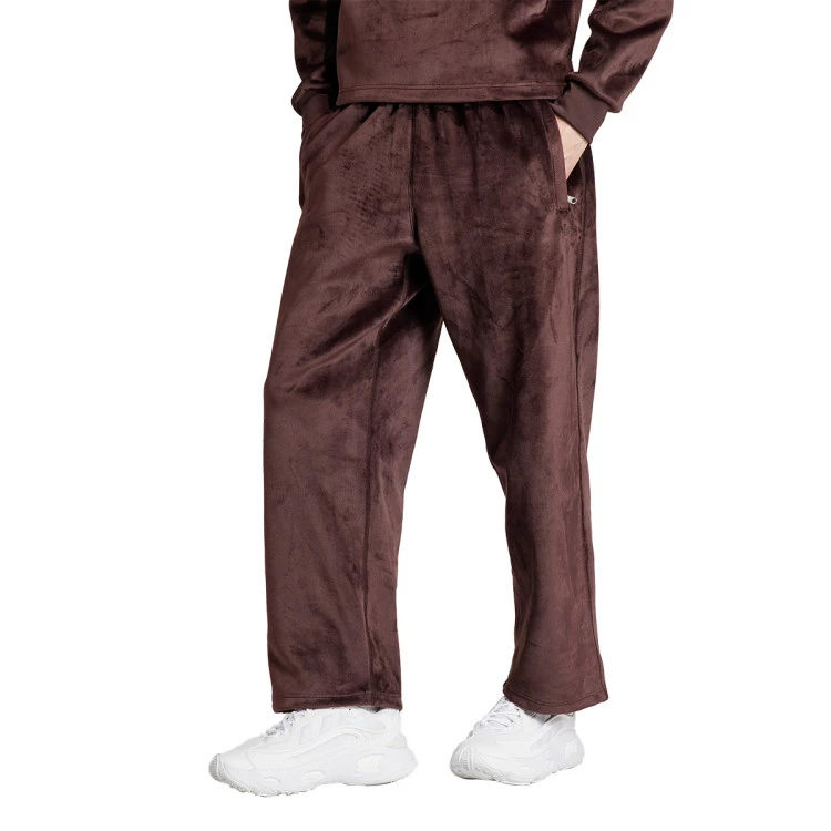 pantalon-largo-adidas-premium-essentials-velvet-pant-maroon-0