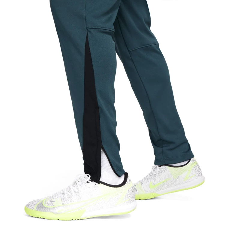 pantalon-largo-nike-therma-fit-academy-winter-warrior-deep-jungle-fir-reflective-silver-3