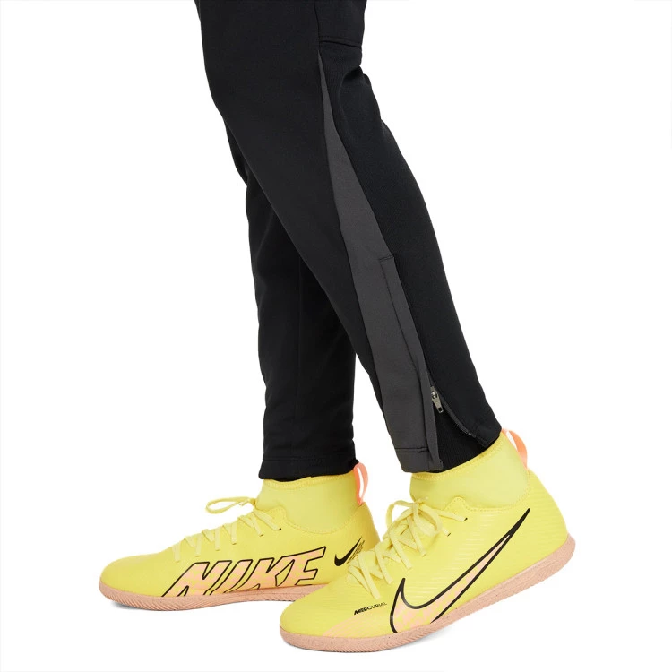 pantalon-largo-nike-therma-fit-academy-winter-warrior-nino-black-anthracite-reflective-silver-3