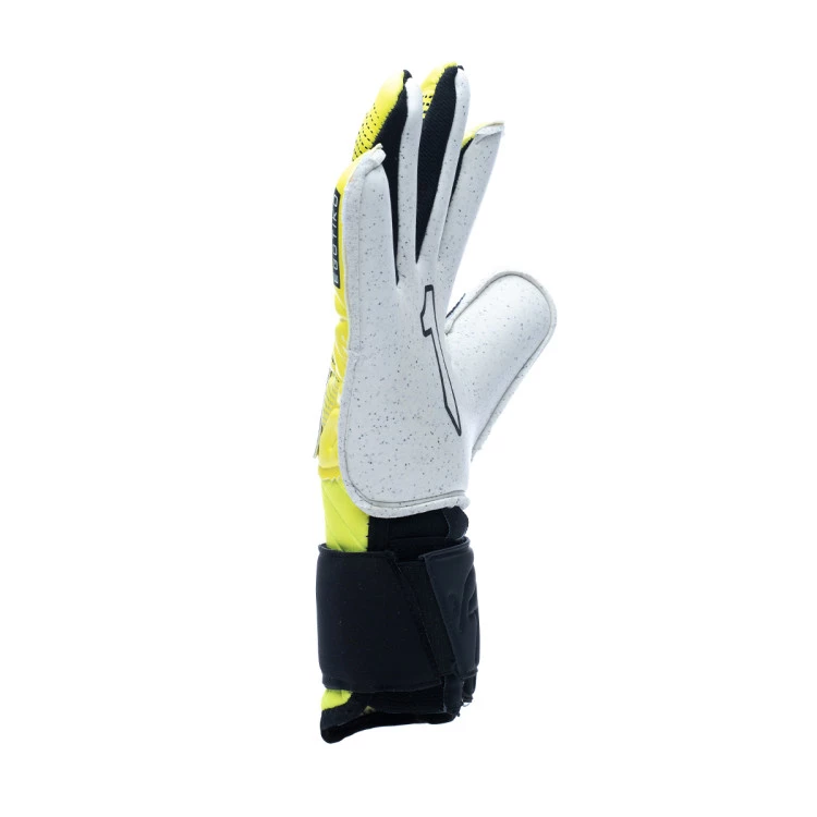 guante-rinat-egotiko-stellar-alpha-yellow-black-2